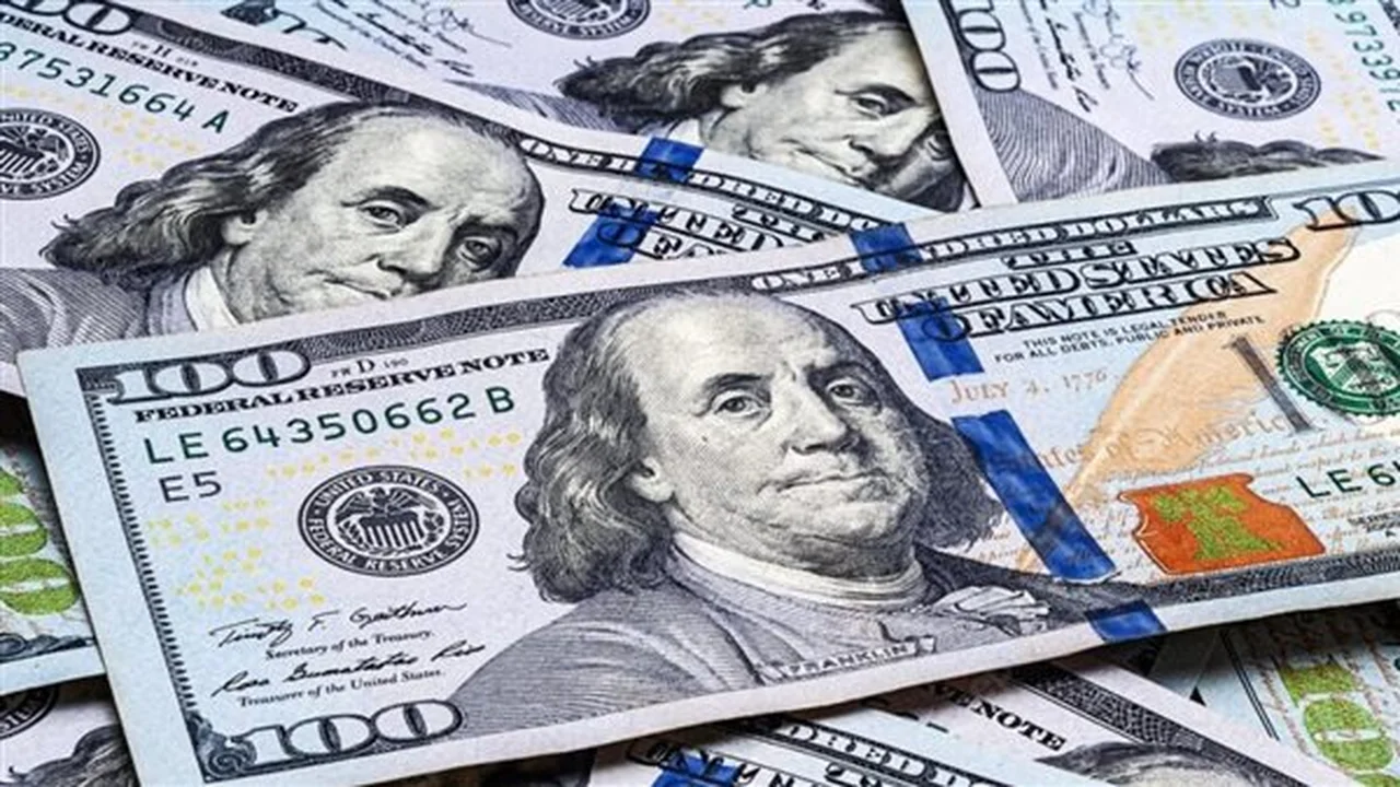 تراجع 8 قروش.. هبوط سعر الدولار أمام الجنيه المصري بمنتصف تعاملات الأحد